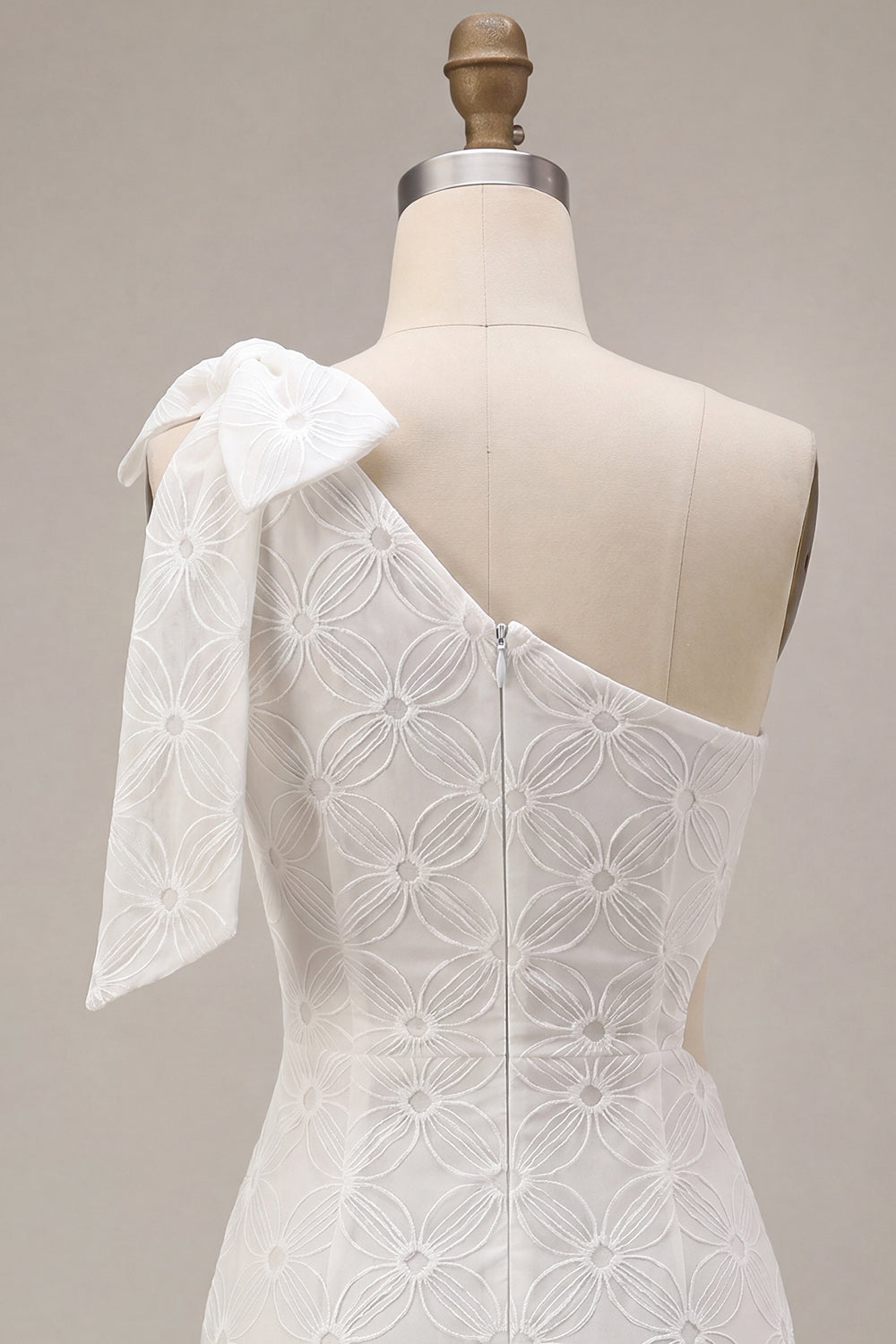 Floral White Tight Short Keyhole Ruched Graduation Dress with Bow