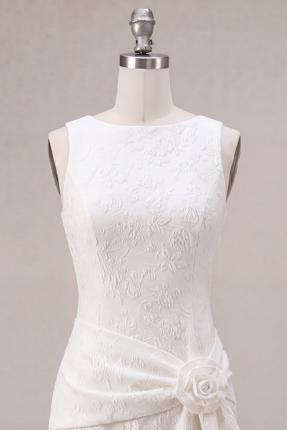 Floral White Tight Short Jacquard Graduation Dress with Slit