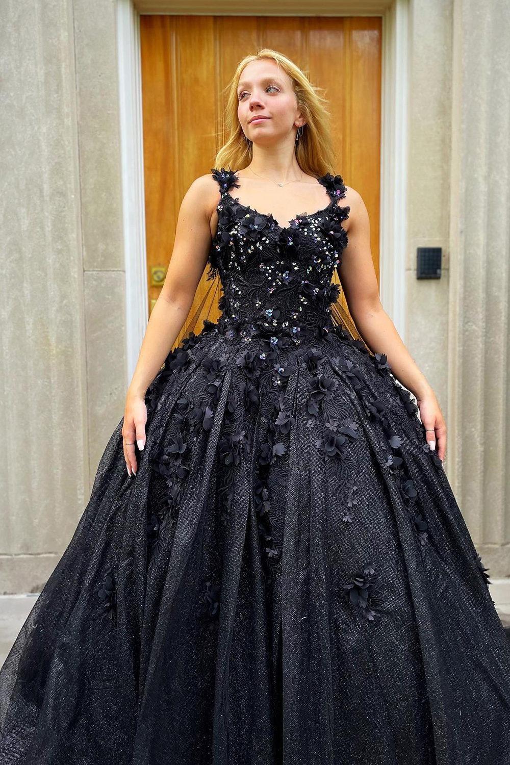 Black Floral Sparkly Sequin Long Quinceanera Dress with Lace Tulle Spaghetti Straps Princess Ball Gown Sweet 16 Dress