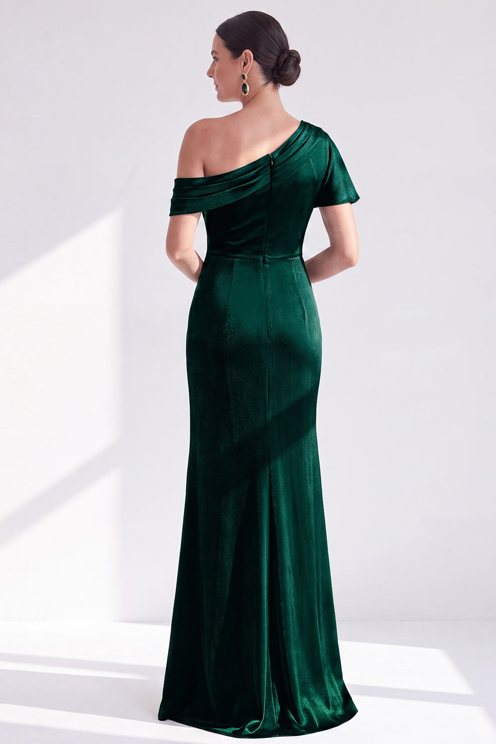 Dark Green Mermaid Velvet Long Mother of the Bride Dress with Sleeve