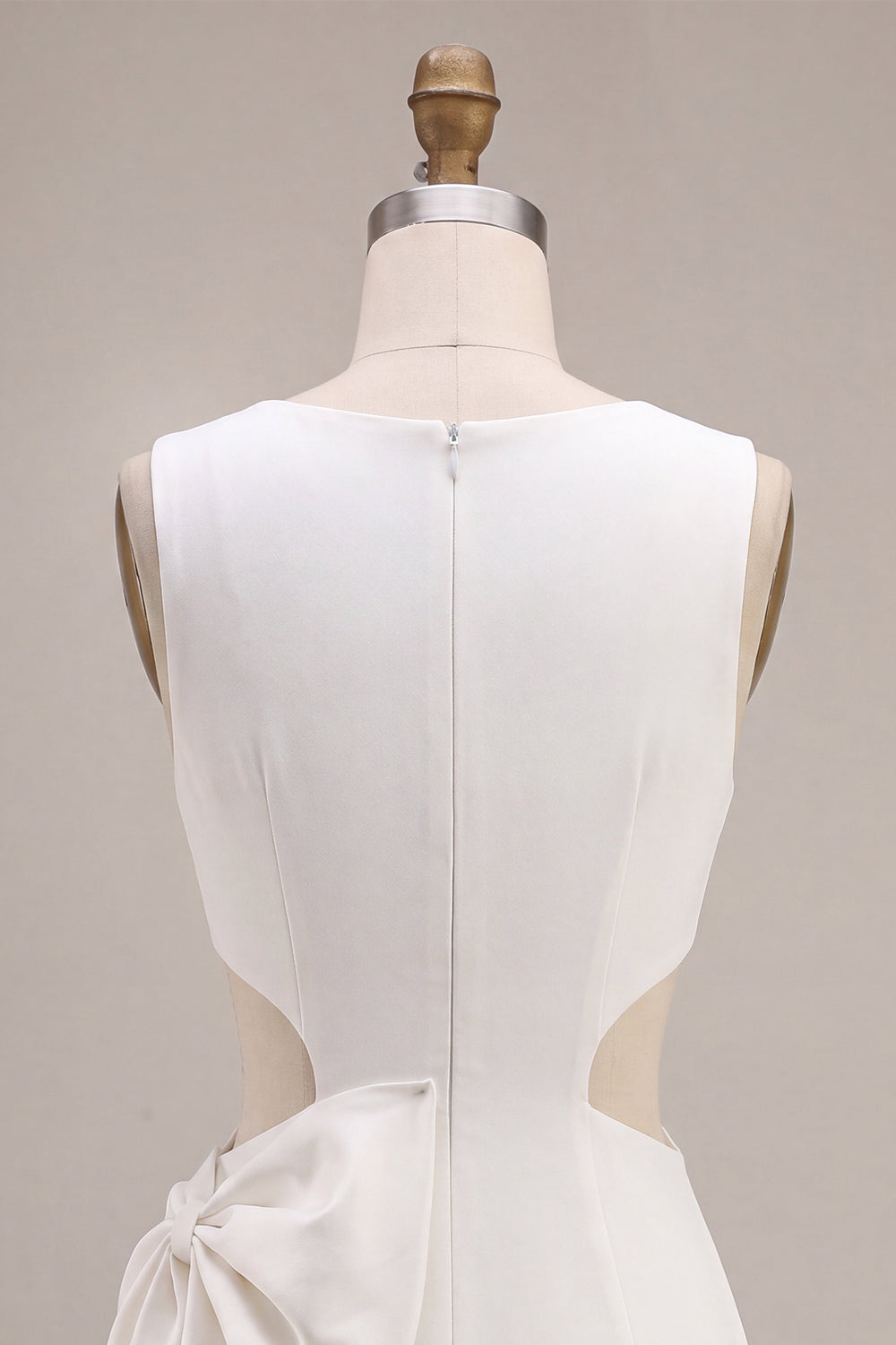 White Tight Round Neck Cut Out Short Engagement Dress with Bow