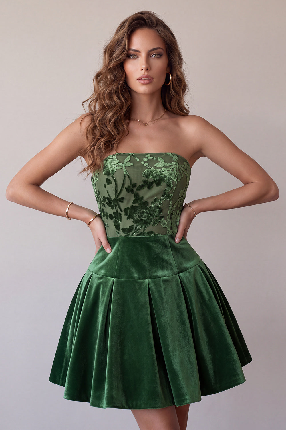 Floral Velvet Dark Green A Line Ruched Short Homecoming Dress