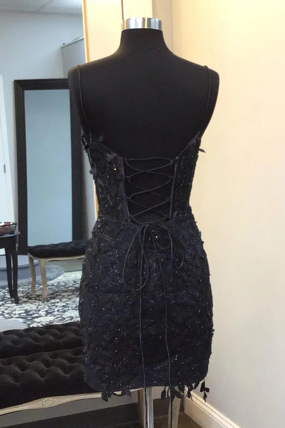 Black Spaghetti Straps Bodycon Corset Short Homecoming Dress with Appliques