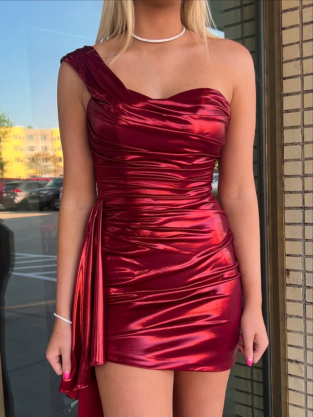 Sparkly Green Tight Ruched Short Metallic Homcoming Dress with Sash