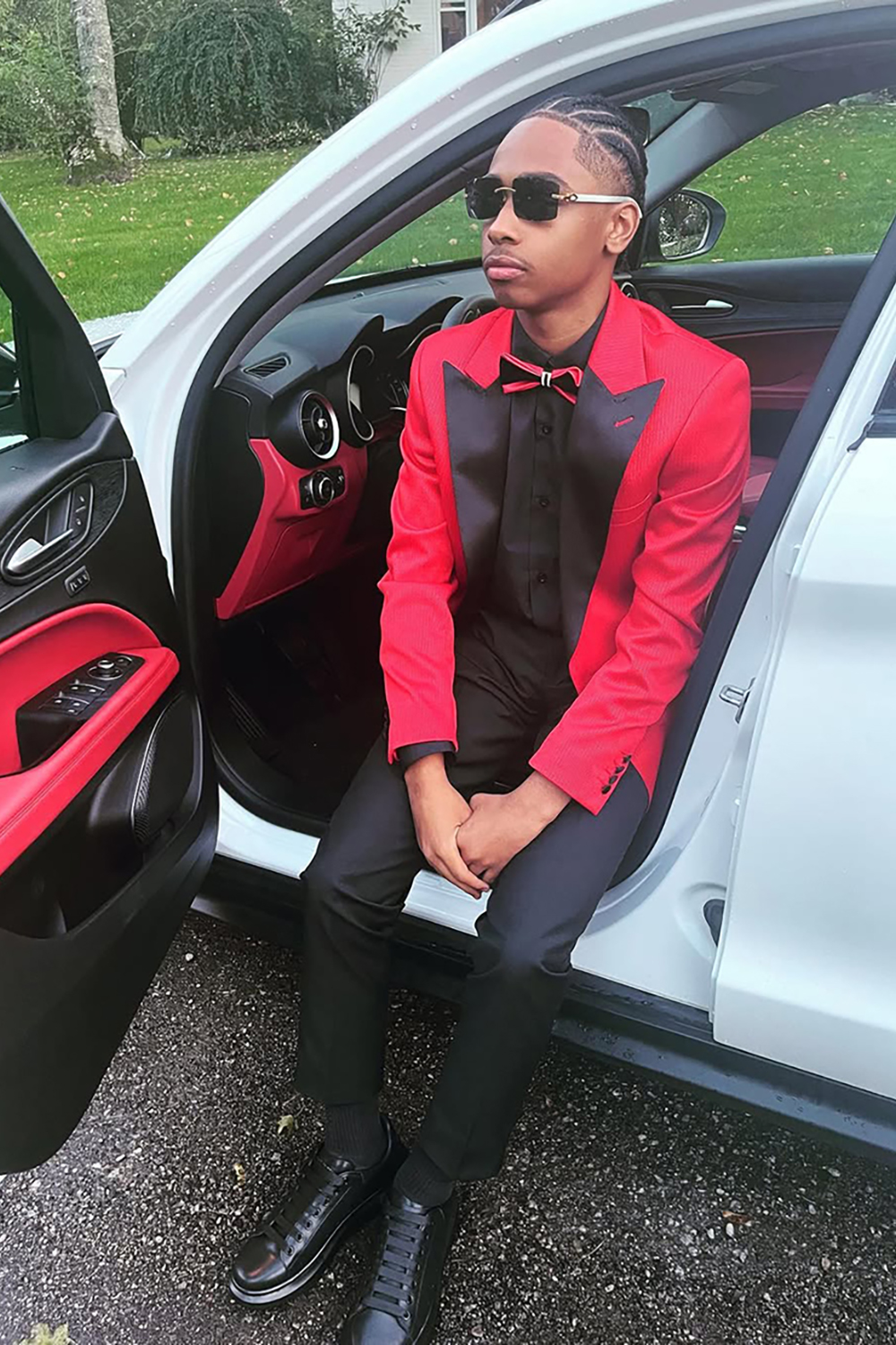 Red 2 Piece Peak Lapel Prom Homecoming Men's Suits