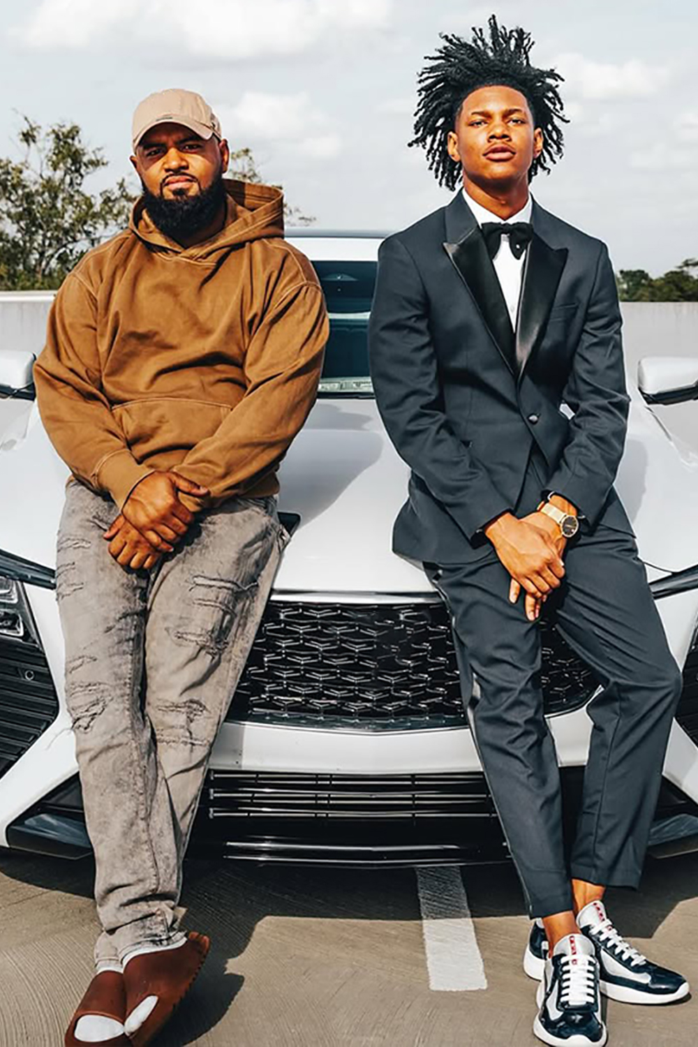 Black Slim Fit Peak Lapel 2 Piece Men's Prom Homecoming Suits