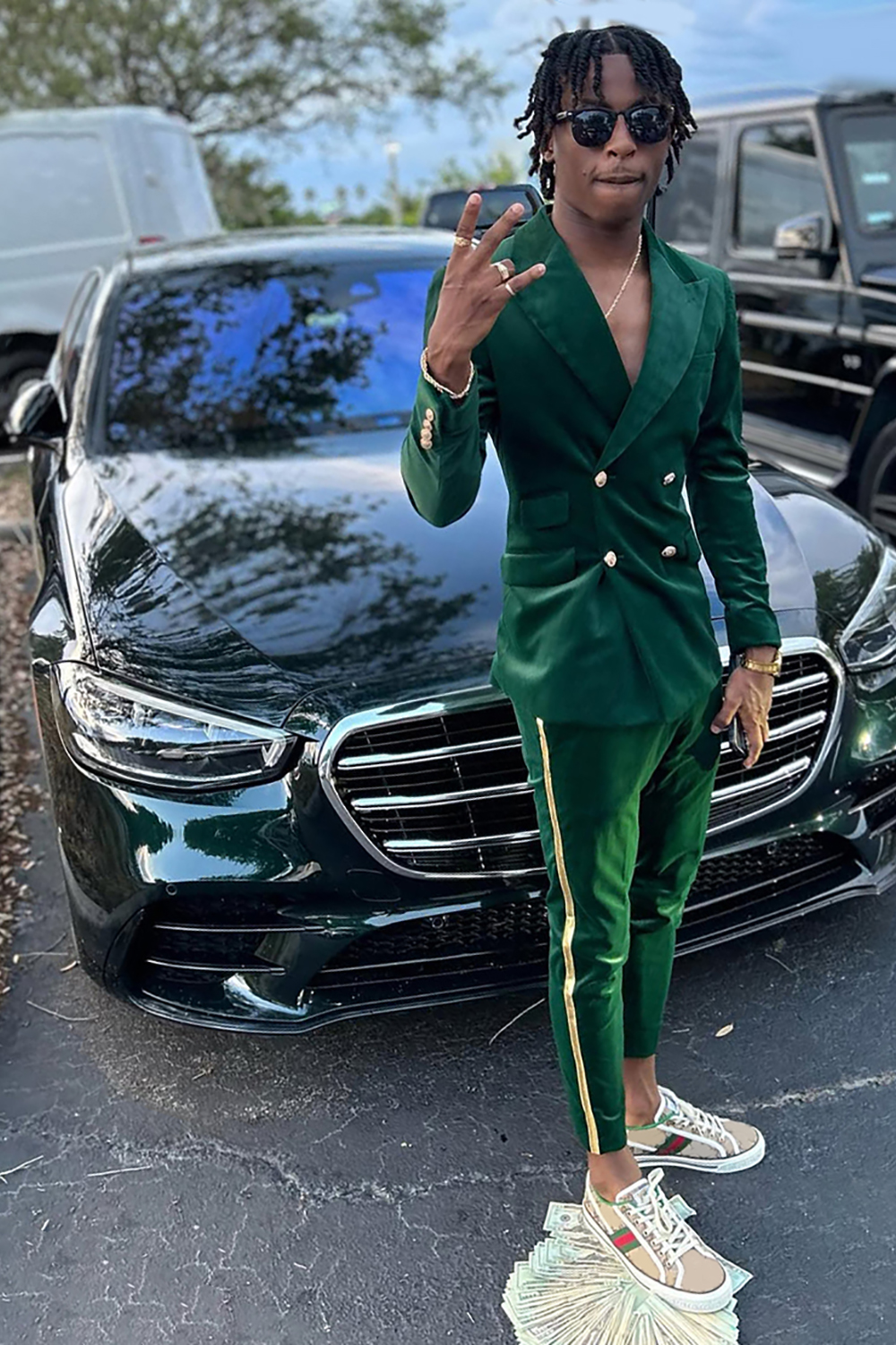 Dark Green Velvet Slim Fit Peak Lapel 2 Piece Men's Prom Homecoming Suits