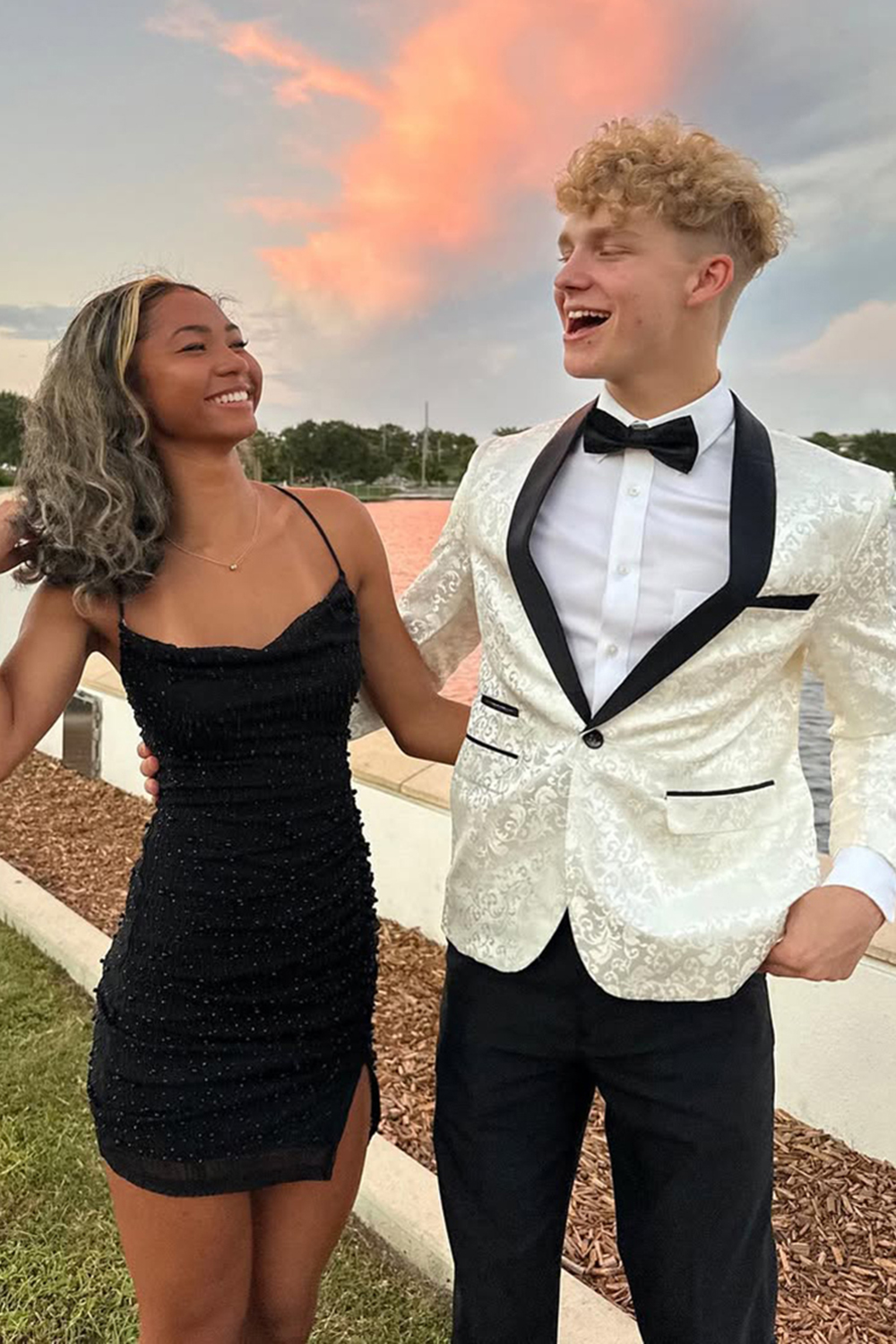 White Jacquard Slim Fit Shawl Lapel 2 Piece Men's Prom Homecoming Suits