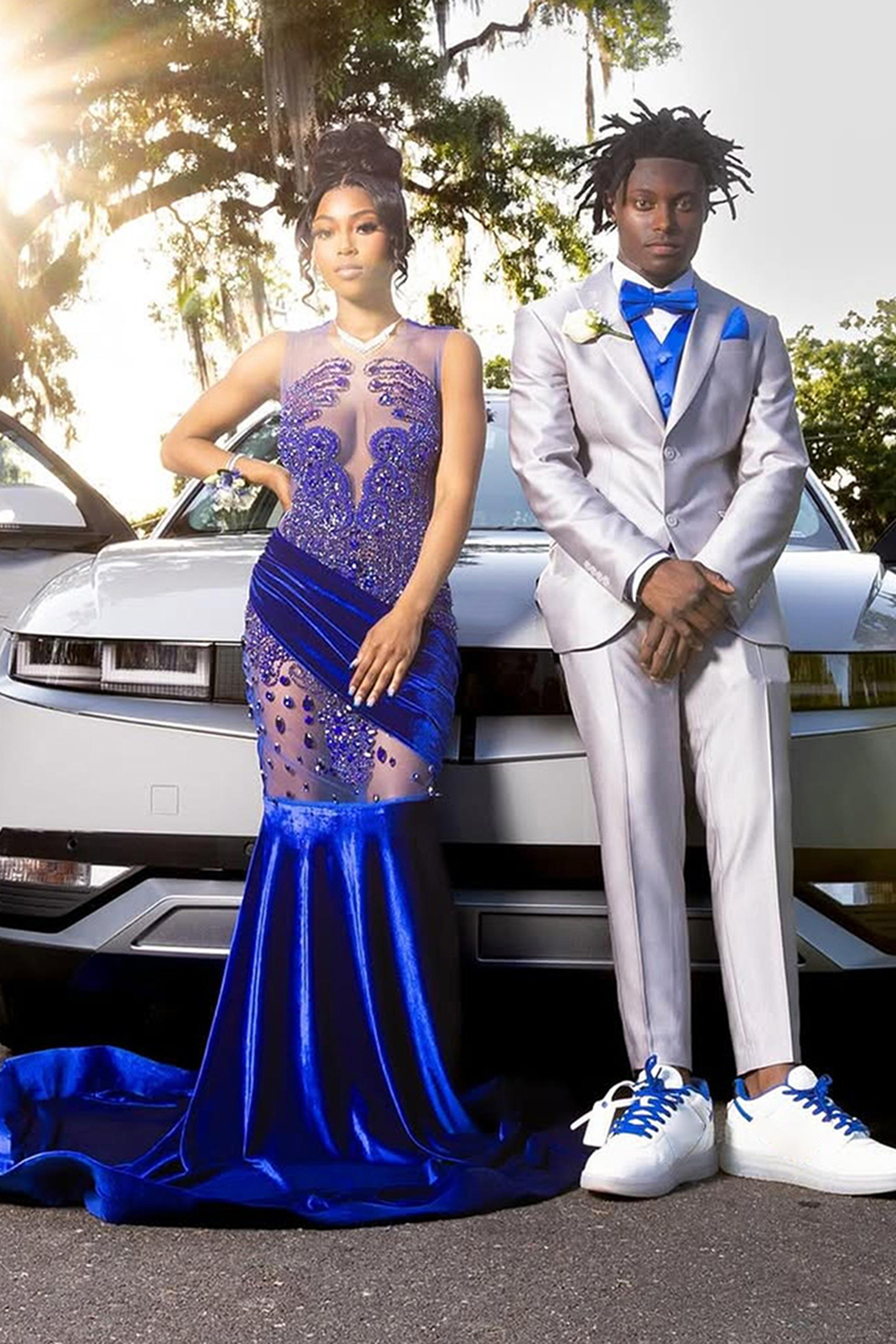 Silver Grey Peak Lapel Slim Fit 3 Piece Men's Prom Homecoming Suits