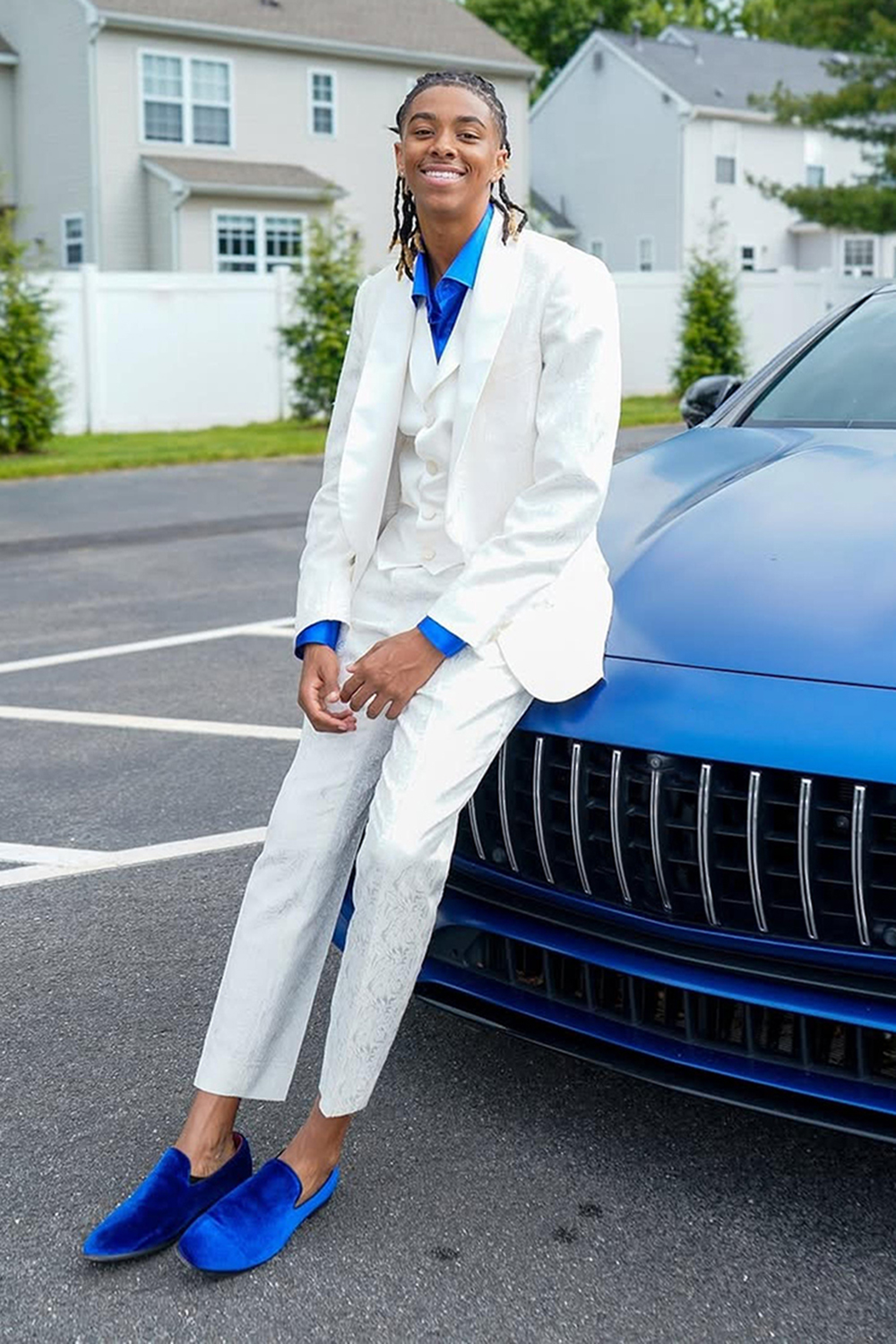 White Jacquard Shawl Lapel Slim Fit 3 Piece Men's Prom Homecoming Suits