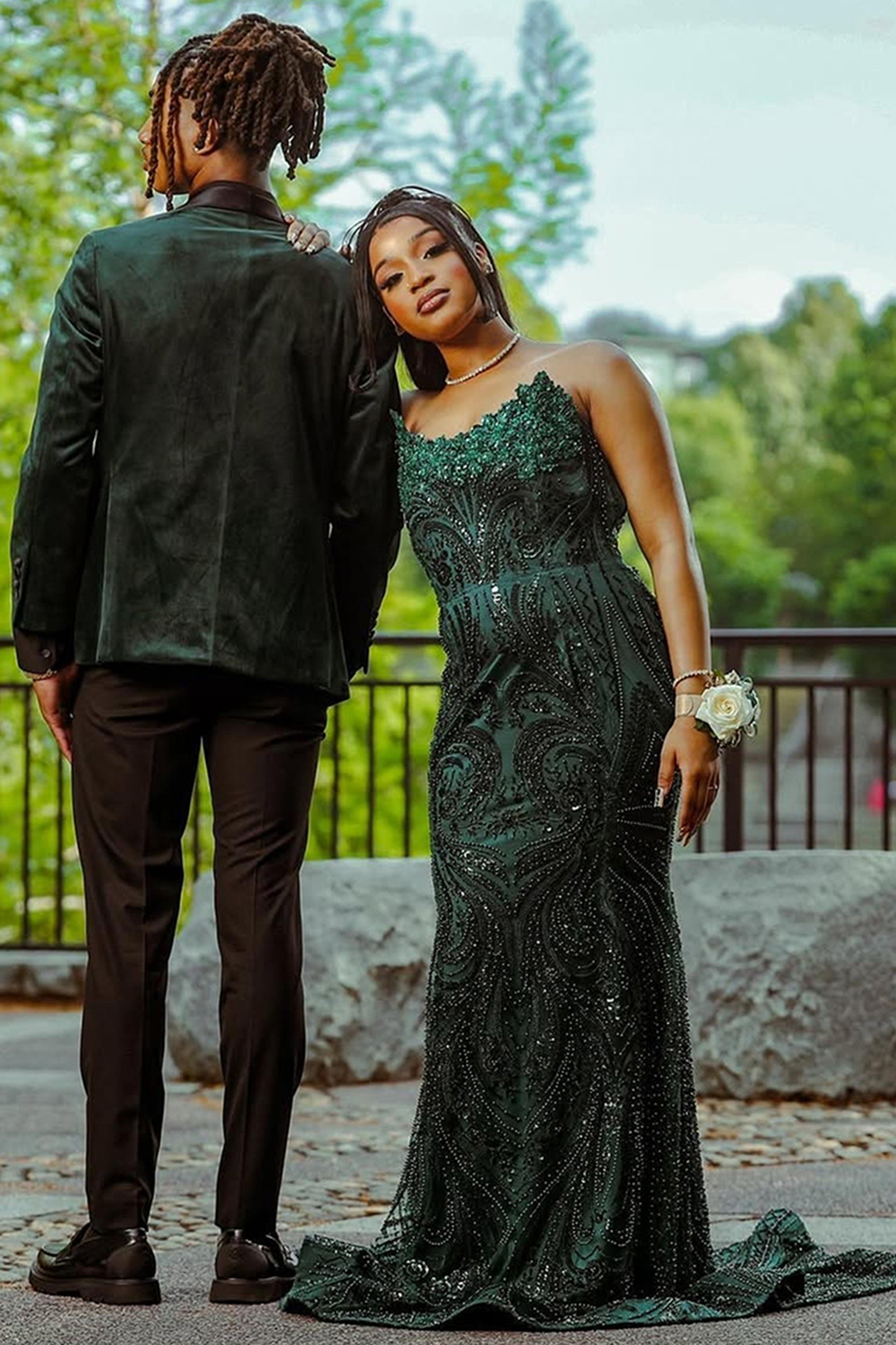 Dark Green Velvet Shawl Lapel Slim Fit 2 Piece Men's Prom Homecoming Suits