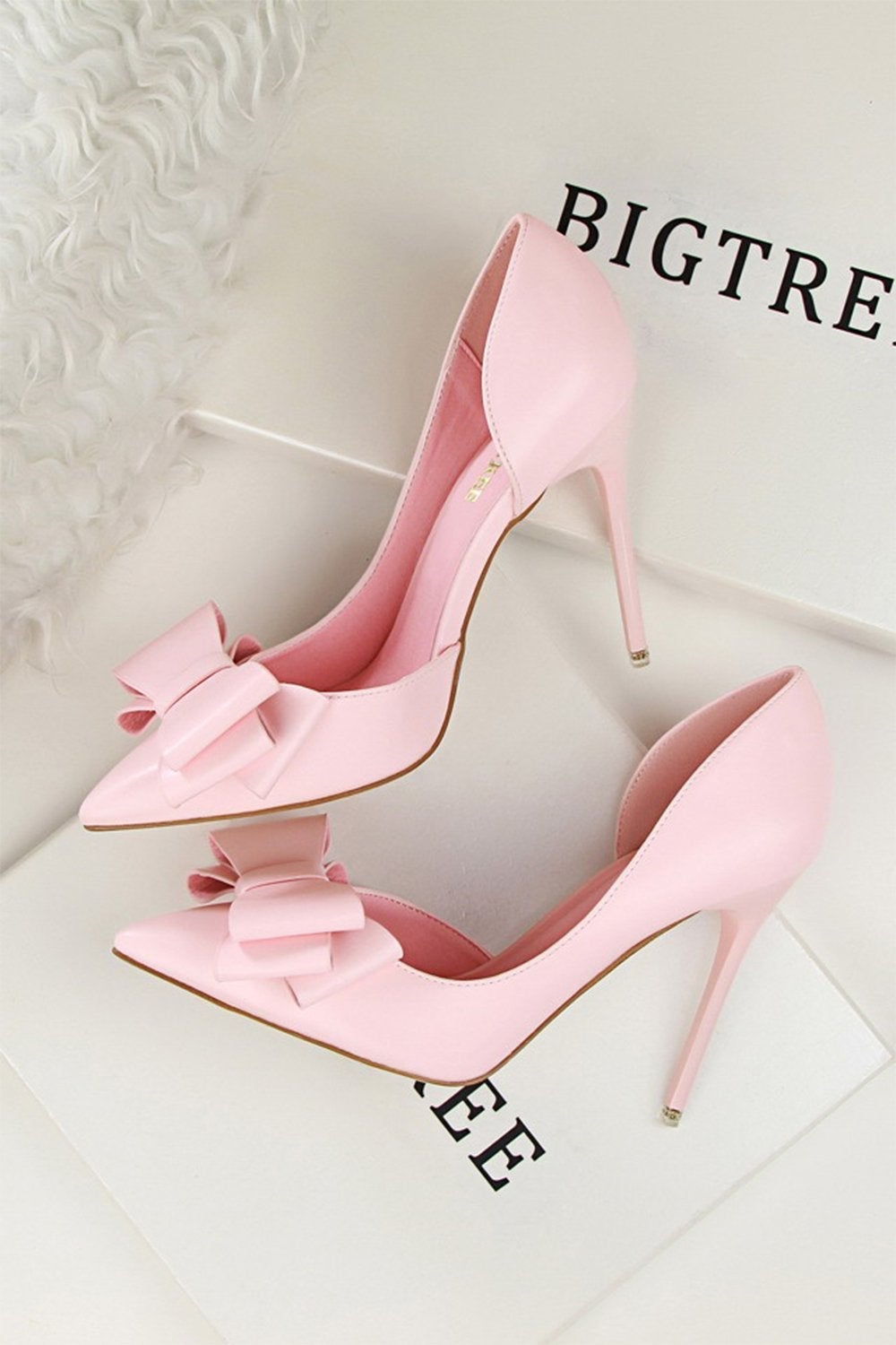 Sweet Bow Pointed Side Hollow High Heels