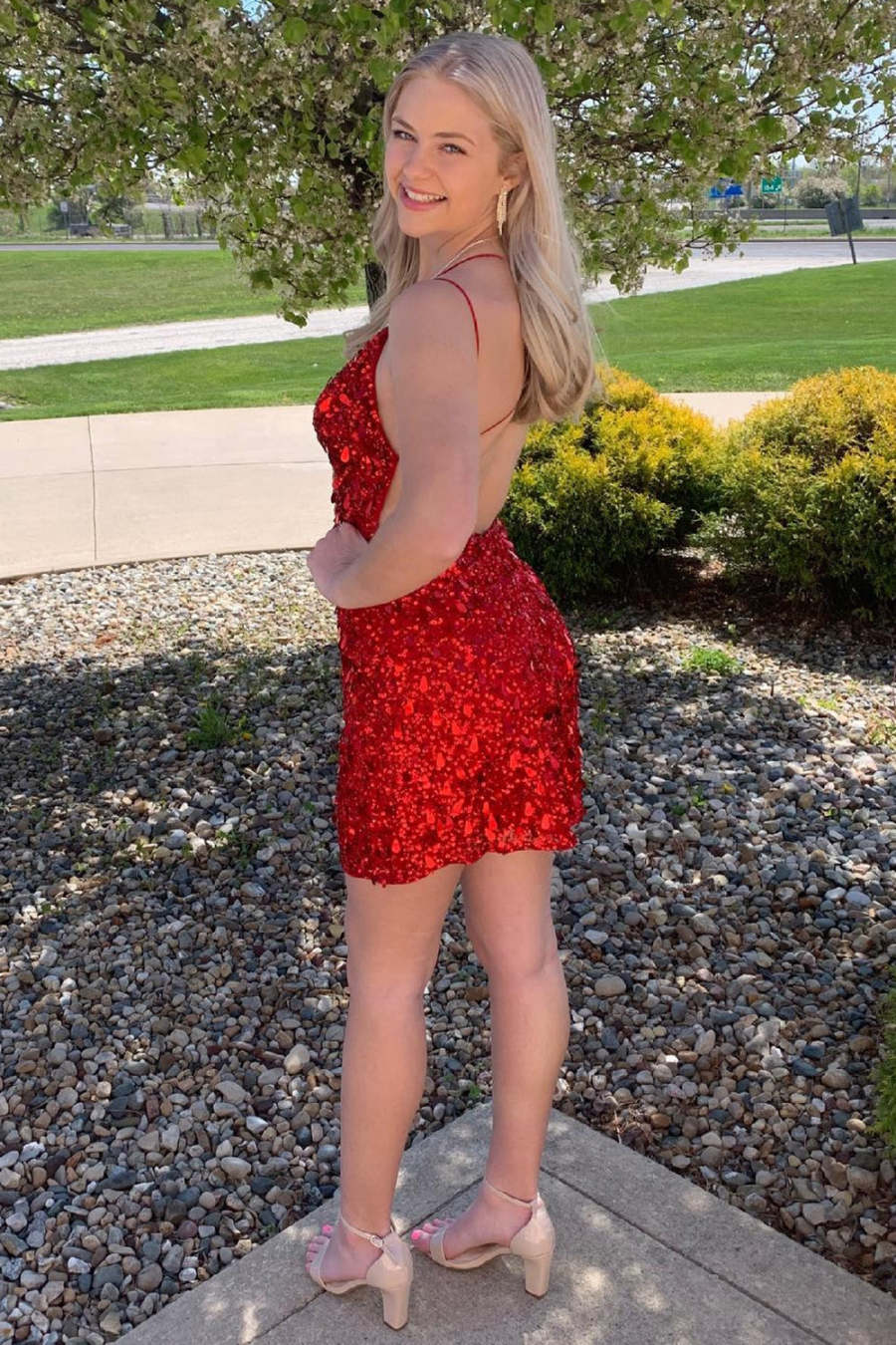 Hellymoon Women Red Sequins Homecoming Dress Sheath V Neck Cocktail ...