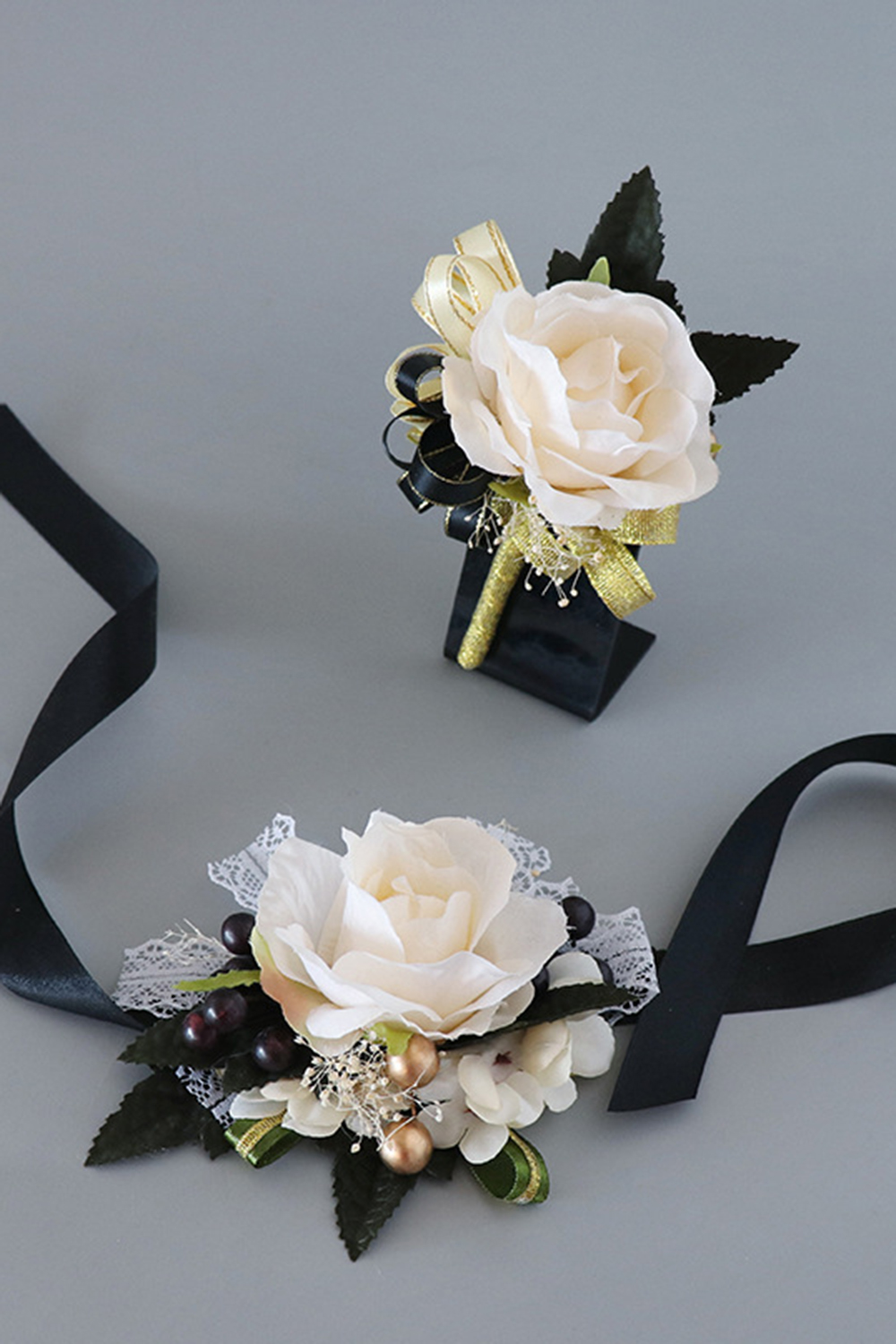 Gorgeous 2Pcs Black Pearl White Homecoming Wrist Corsage And Men Boutonniere Set