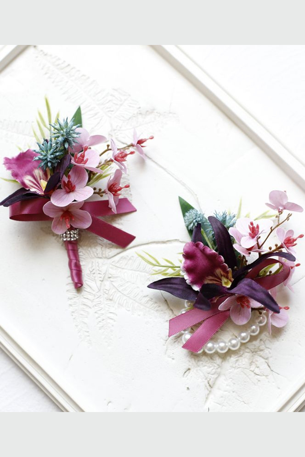 Gorgeous 2Pcs Burgundy Pearl Homecoming Wrist Corsage And Men Boutonniere Set