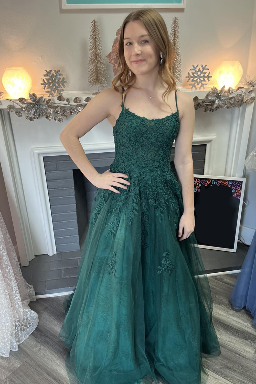 A-Line Dark Green Spaghetti Straps Tulle Long Prom Dress with Appliques