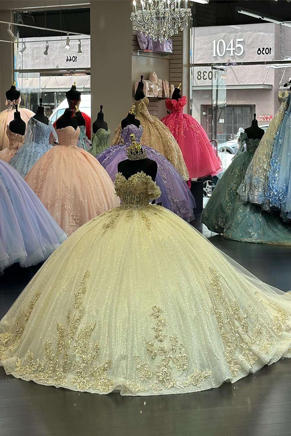 Sparkly Yellow Off the Shoulder Beaded Applique Princess Tulle Quinceanera Dress with Sequins