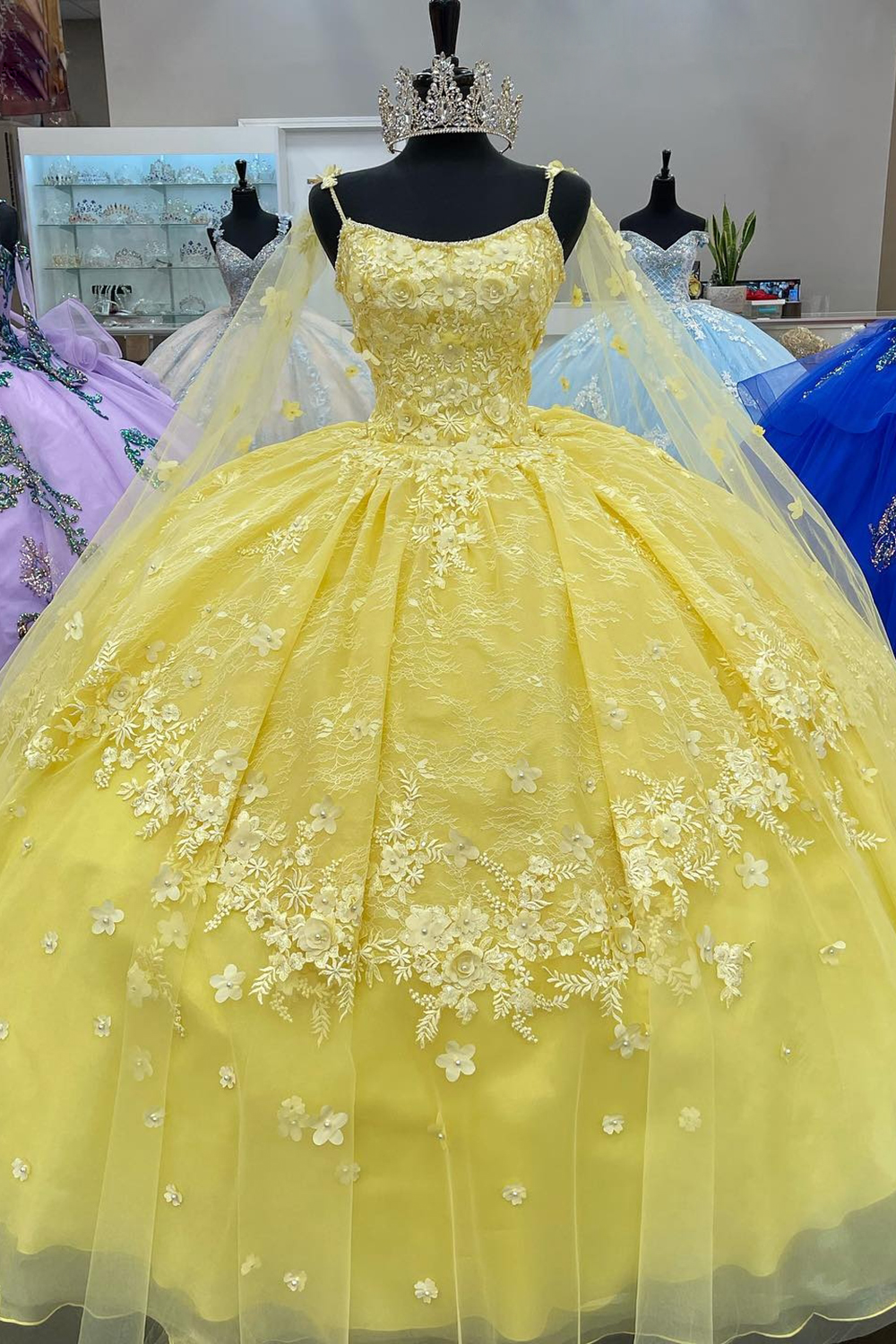Yellow Spaghetti Straps Applique Princess Ball Gown Tulle Quinceanera Dress