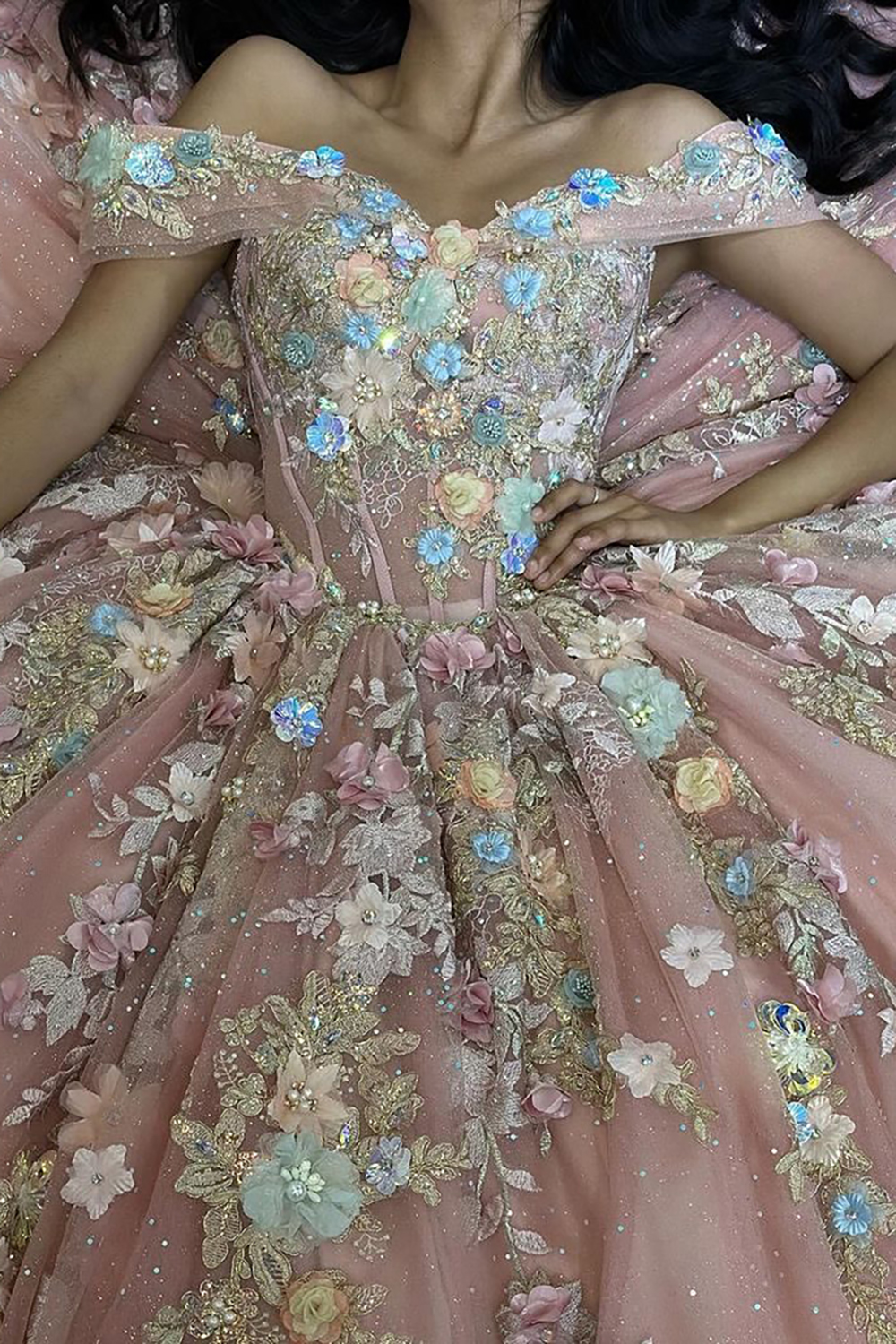 Sparkly Pink Ball Gown Off the Shoulder Tulle Applique Quinceanera Dress with Train