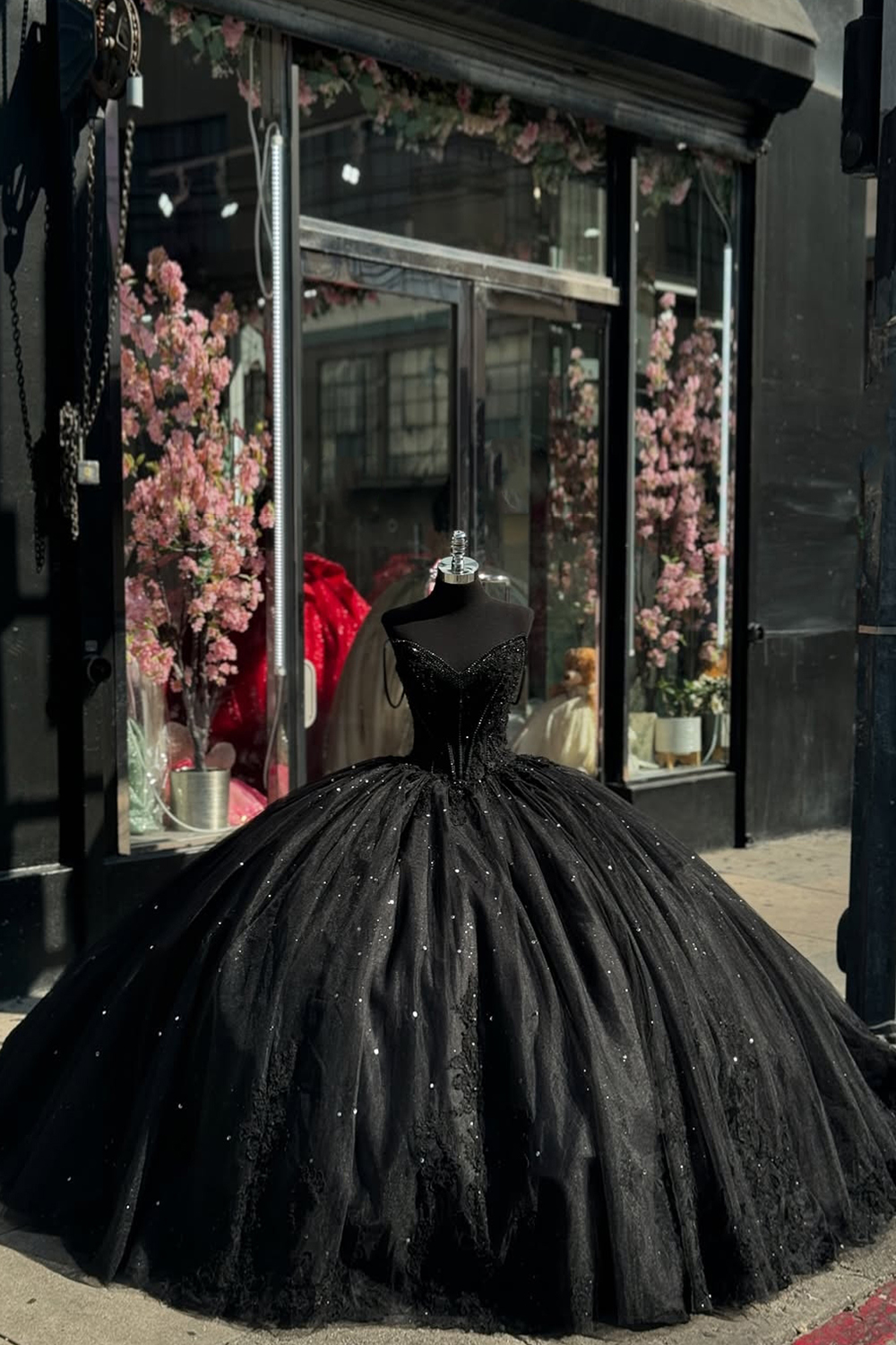 Black Tulle Spaghetti Straps Ball Gown Applique Quinceanera Dress