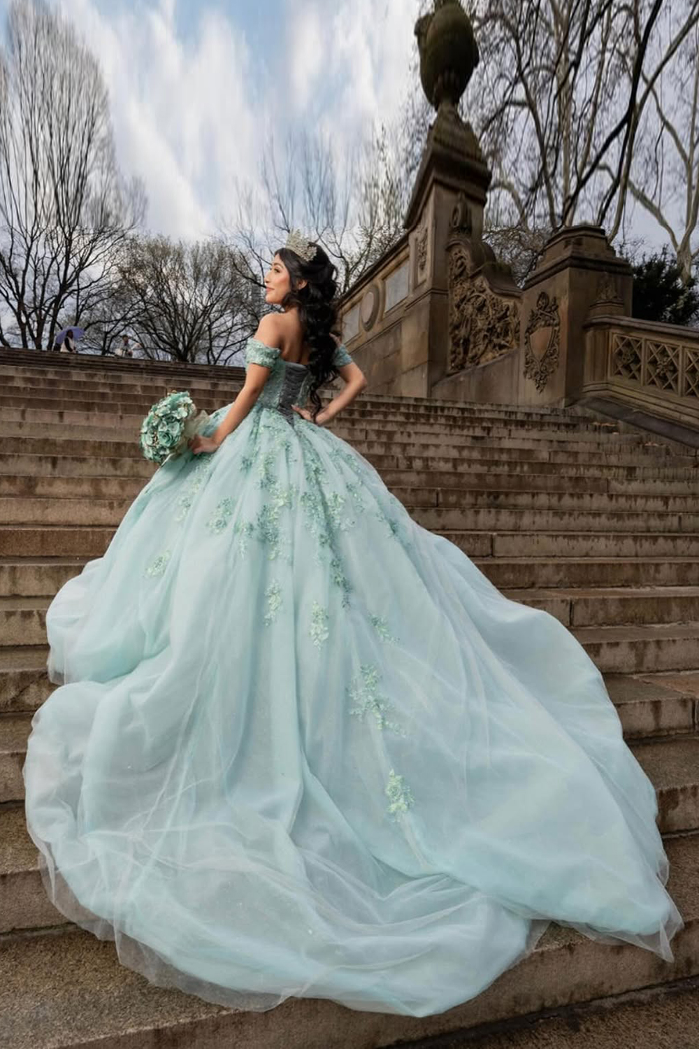 Princess Green Ball Gown Off the Shoulder Tulle Quinceanera Dress with Floral Appliques