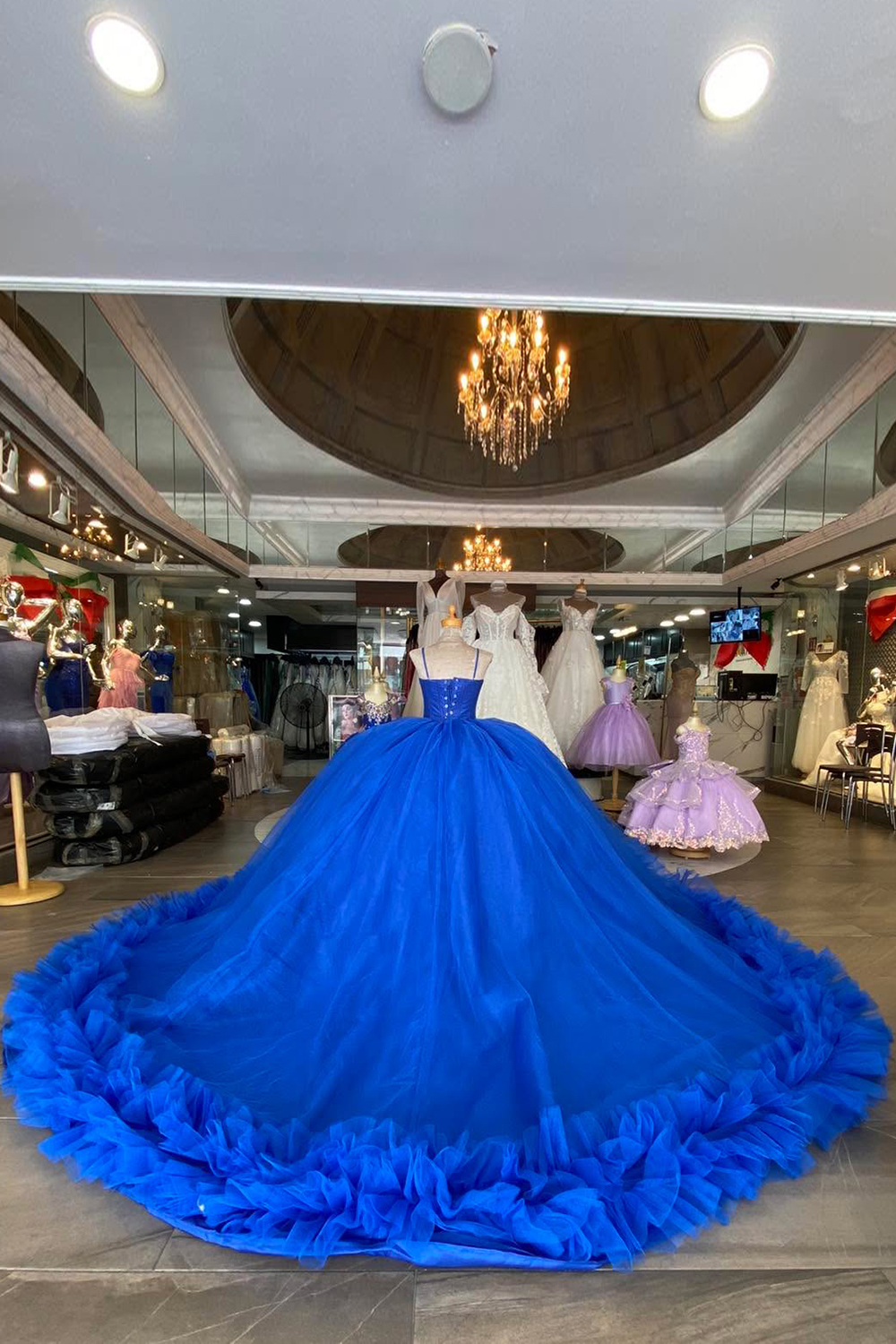 Royal Blue Tulle Ball Gown Spaghetti Straps Quinceanera Dress with Beading