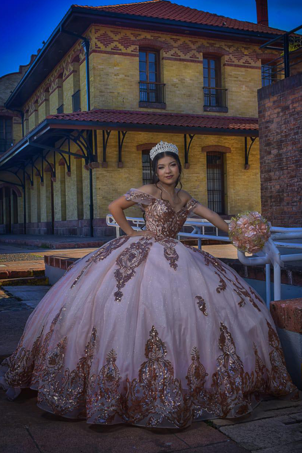 Sparkly Gold Rose Ball Gown Off the Shoulder Tulle Quinceanera Dress with Appliques