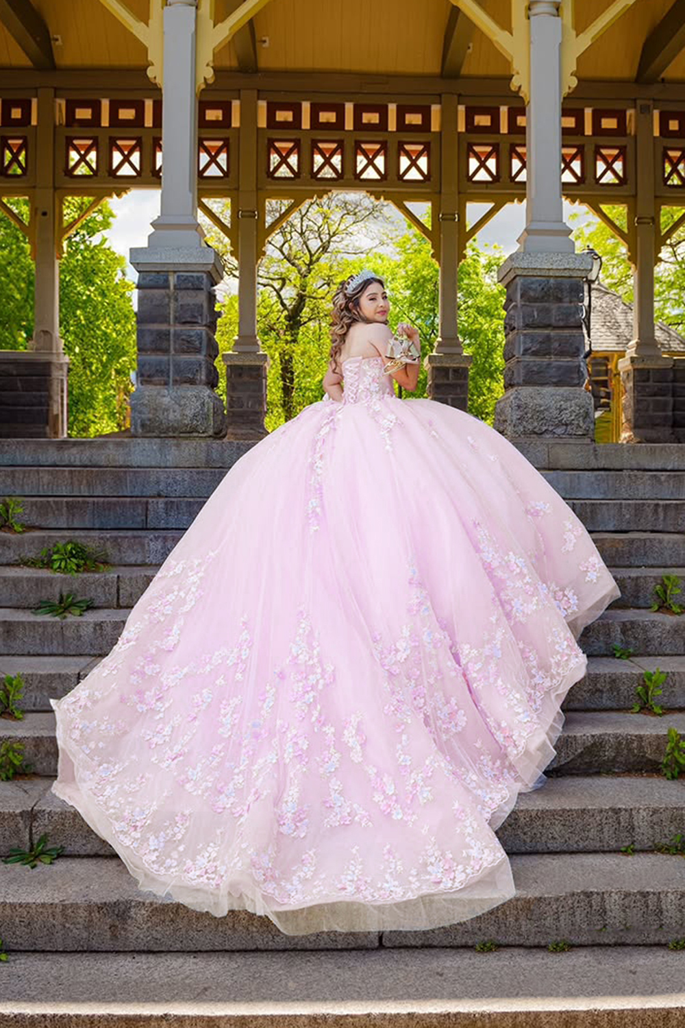 Blush Sweetheart Ball Gown Tulle Quinceanera Dress with Flower Appliques
