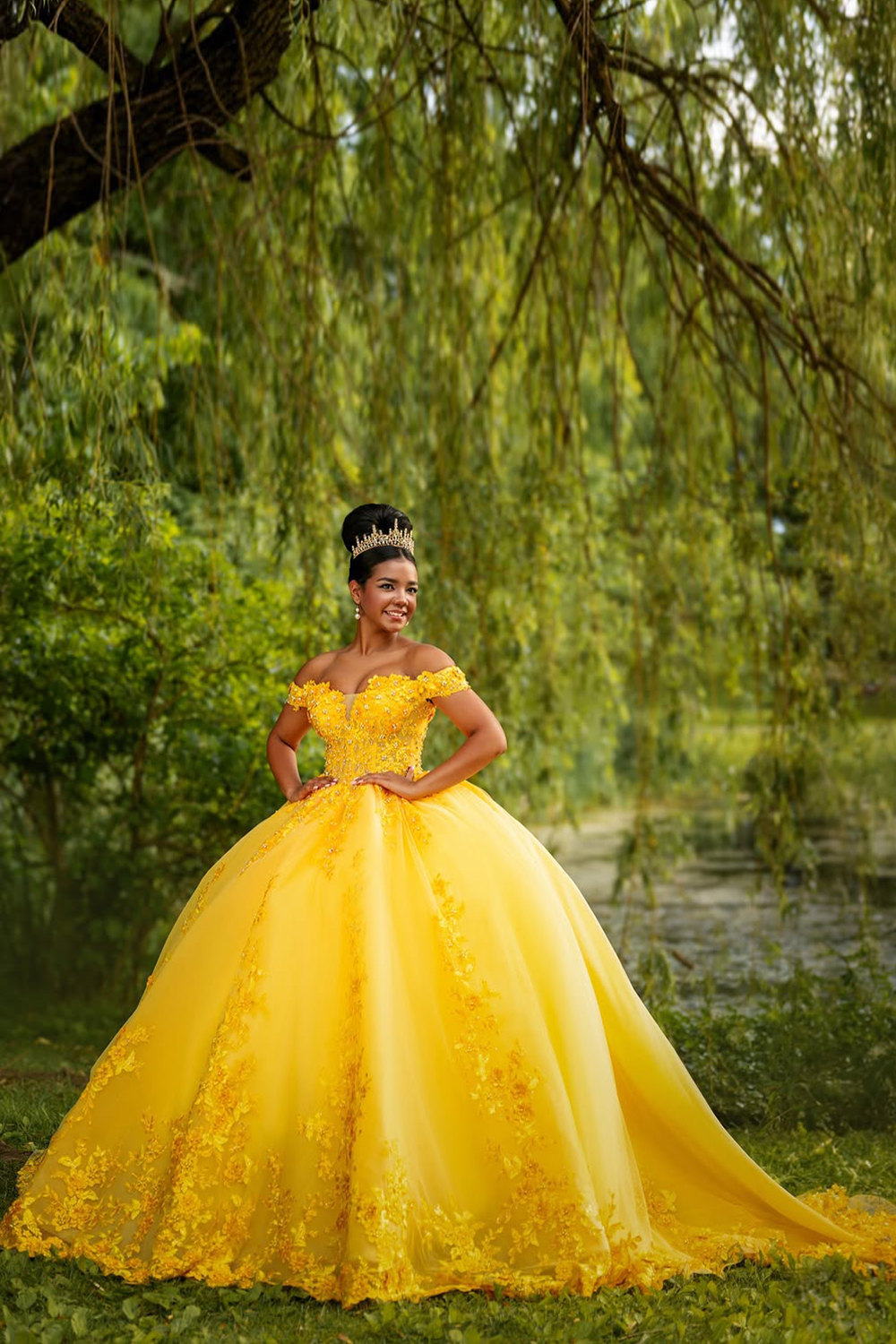 Yellow Off the Shoulder Ball Gown Tulle Quinceanera Dress with Appliques