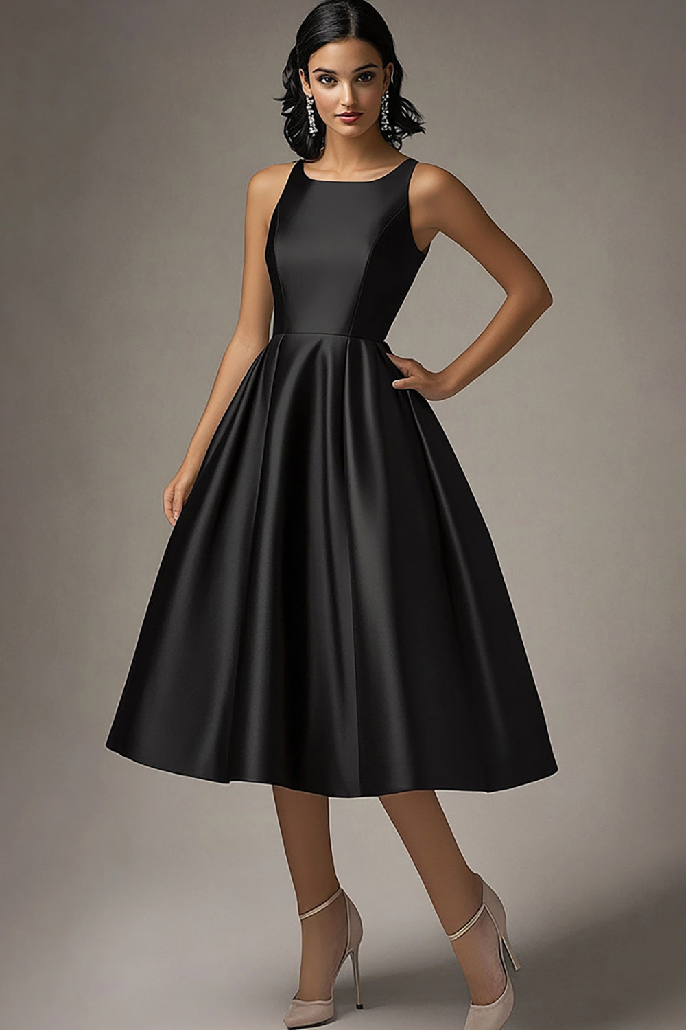 A Line Knee-Length Scoop Neck Black Formal Dress