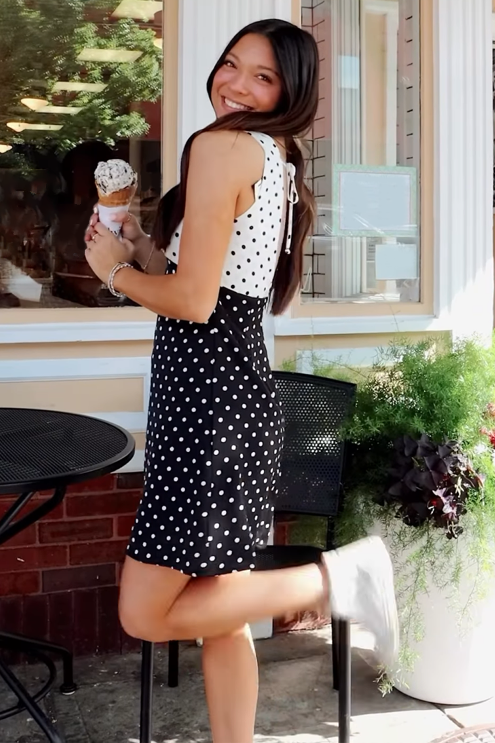 Black and White Dots V-Neck A-Line Short Homecoming Dress