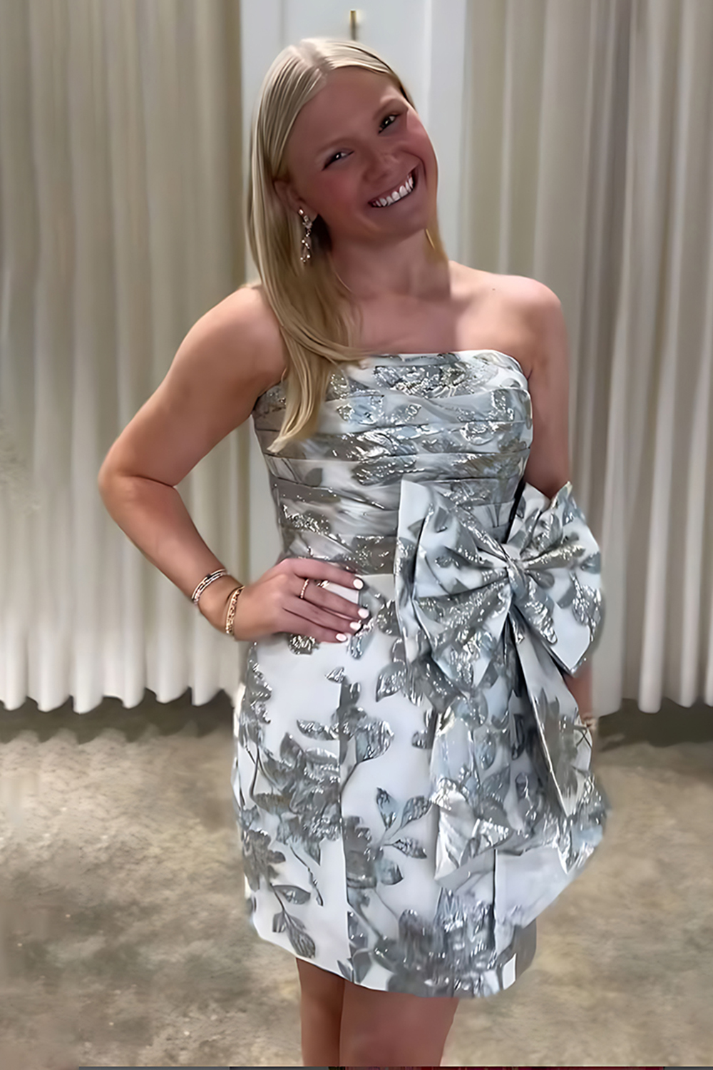 White Floral Strapless Ruched Tight Short Homecoming Dress with Bow