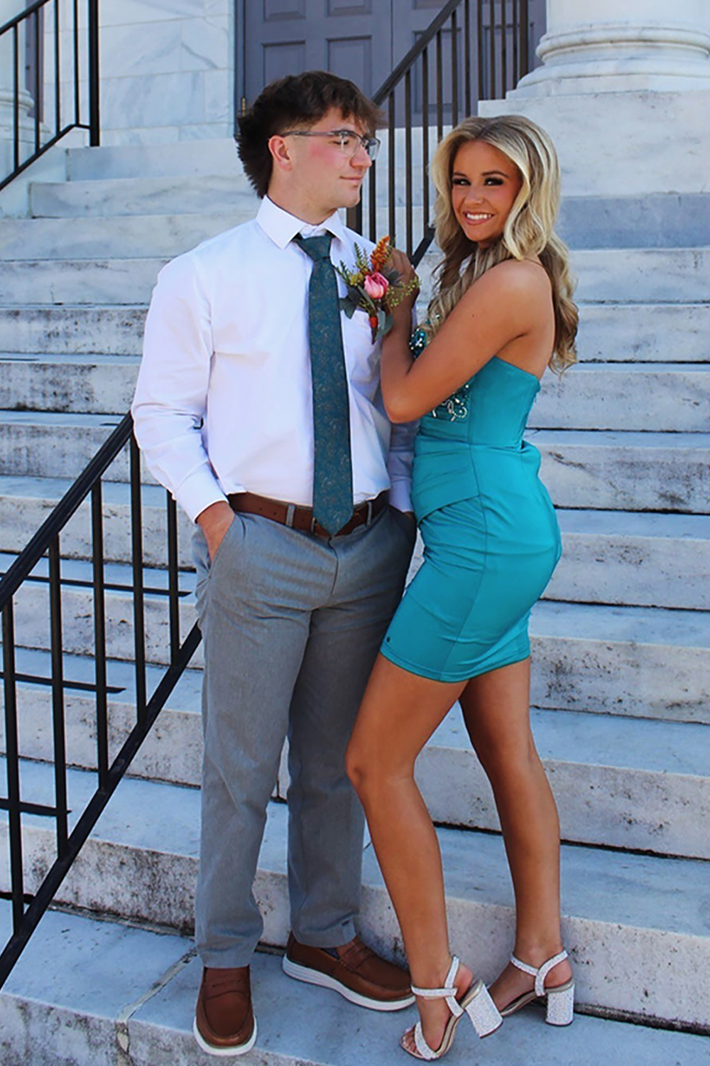 Sparkly Black Tight Spaghetti Straps Short Homecoming Dress with Beading