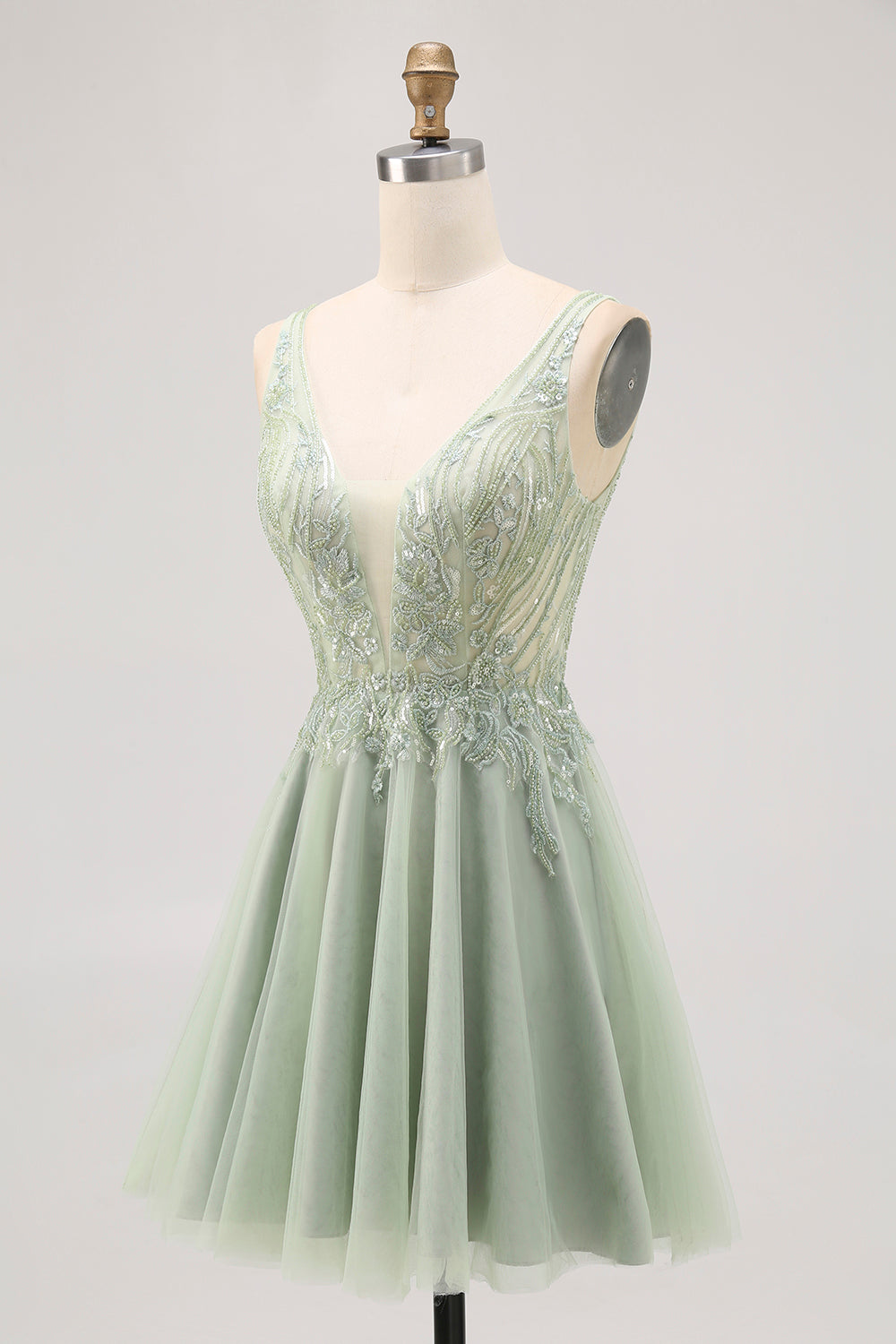 Sparkly Green Tulle V-Neck Beaded Short Homecoming Dress with Appliques