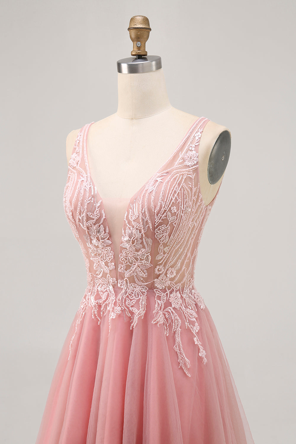 Sparkly Blush Tulle V-Neck Beaded Short Homecoming Dress with Lace