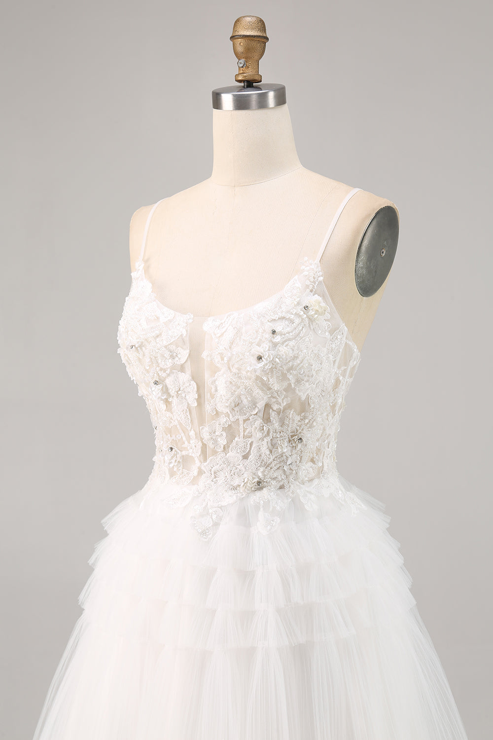White Tulle A Line Short Homecoming Dress with Appliques