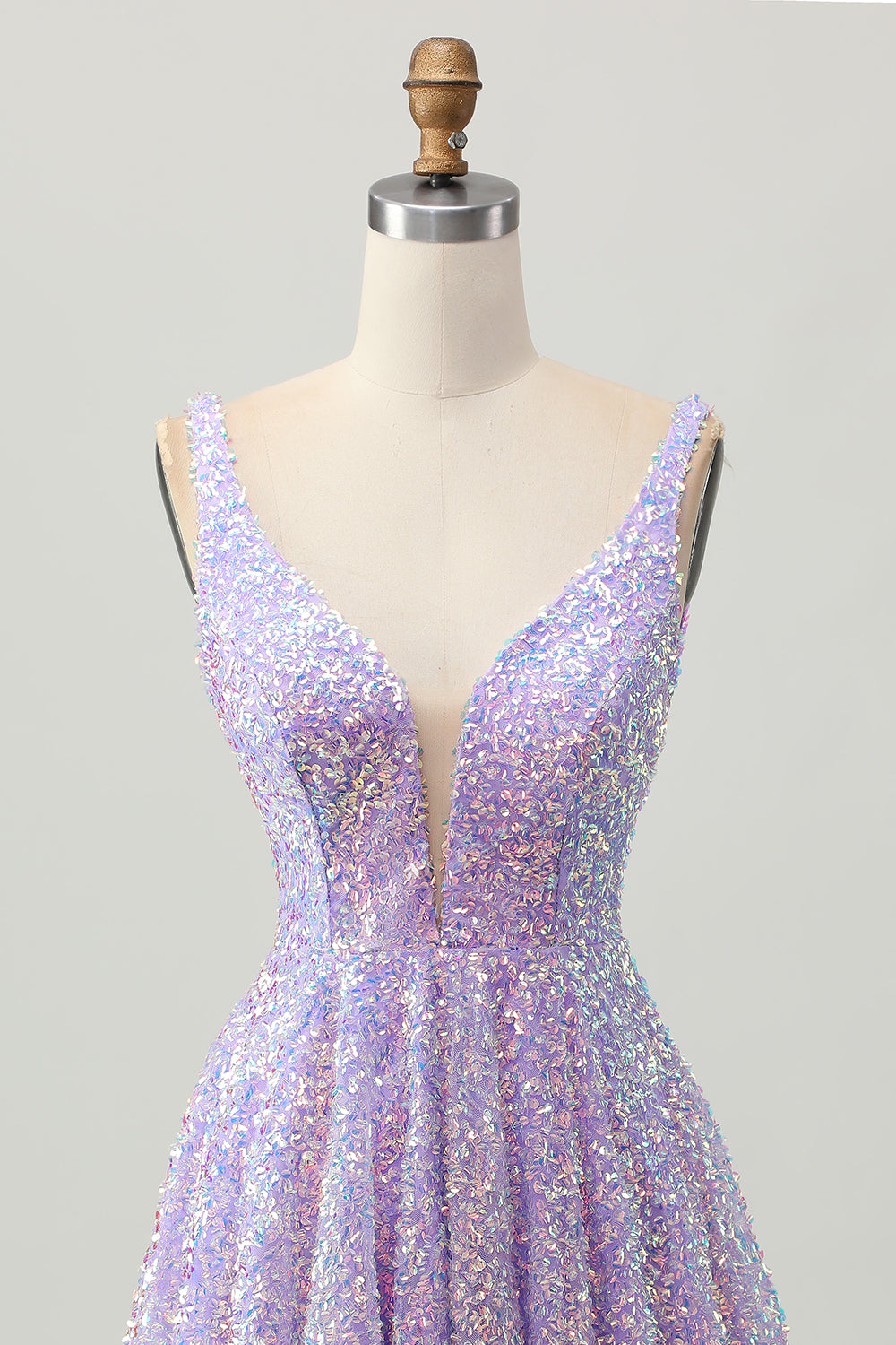 Sparkly Lilac V-Neck Short Sequin Homecoming Dress