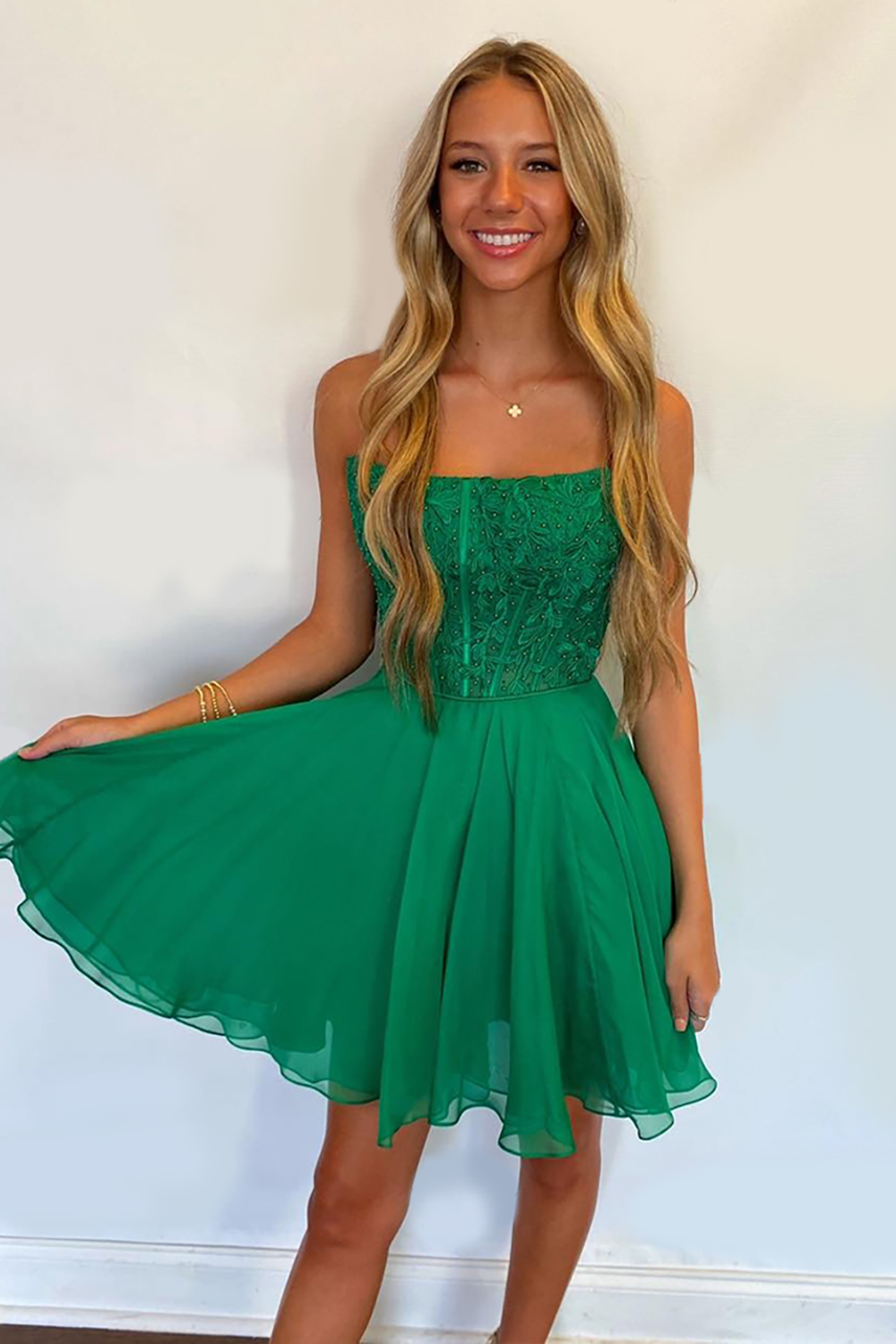 Sparkly Green Chiffon Beaded Short Corset Homecoming Dress with Lace