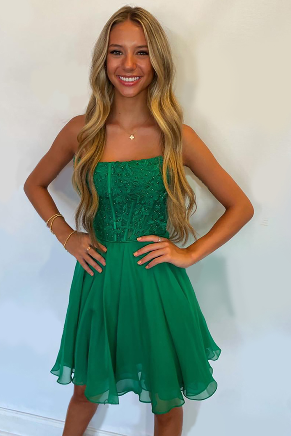 Sparkly Green Chiffon Beaded Short Corset Homecoming Dress with Lace