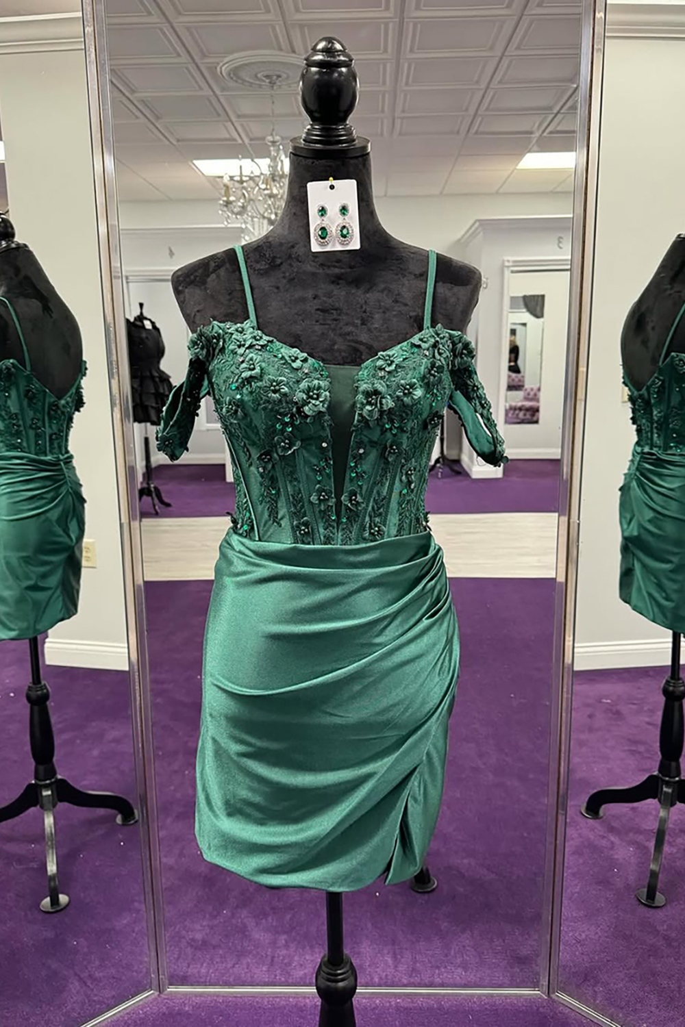 Sparkly Emerald Green Floral Cold Shoulder Short Corset Homecoming Dress with Beading