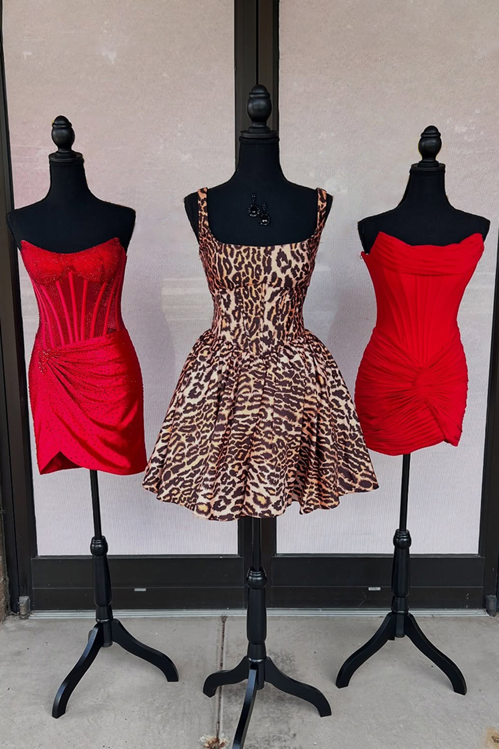 Strapless Red Satin Tight Short Corset Homecoming Dress