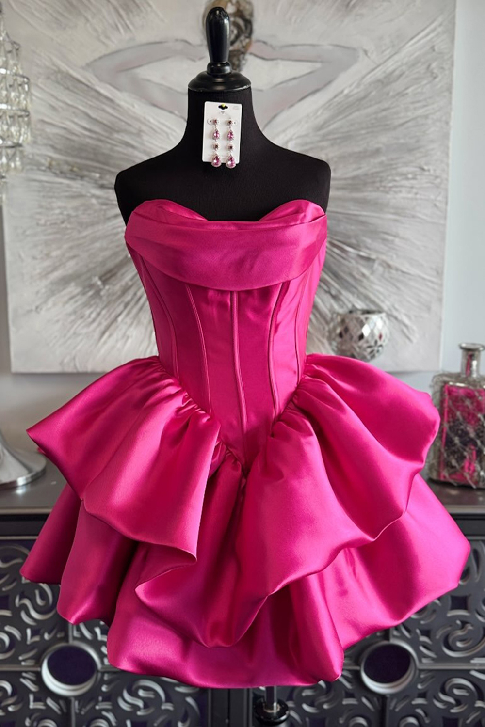 Fuchsia Sweetheart Satin A-Line Tiered Corsrt Short Homecoming Dress