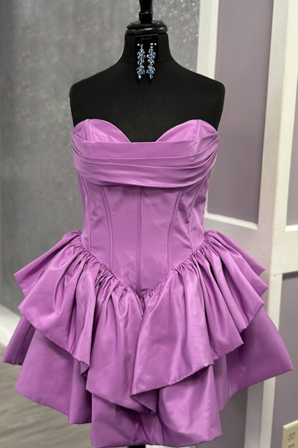 Fuchsia Sweetheart Satin A-Line Tiered Corsrt Short Homecoming Dress