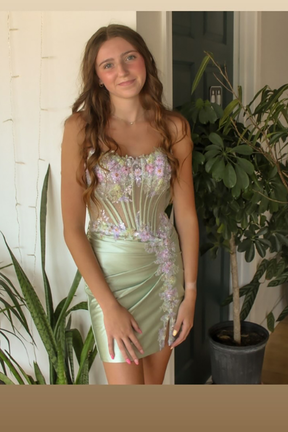 Light Green Strapless Satin Tight Corset Short Homecoming Dress with Appliques