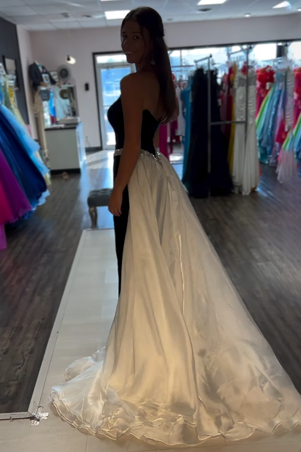 Sparkly Black Sweetheart Velvet Mermaid Long Prom Dress with Beading