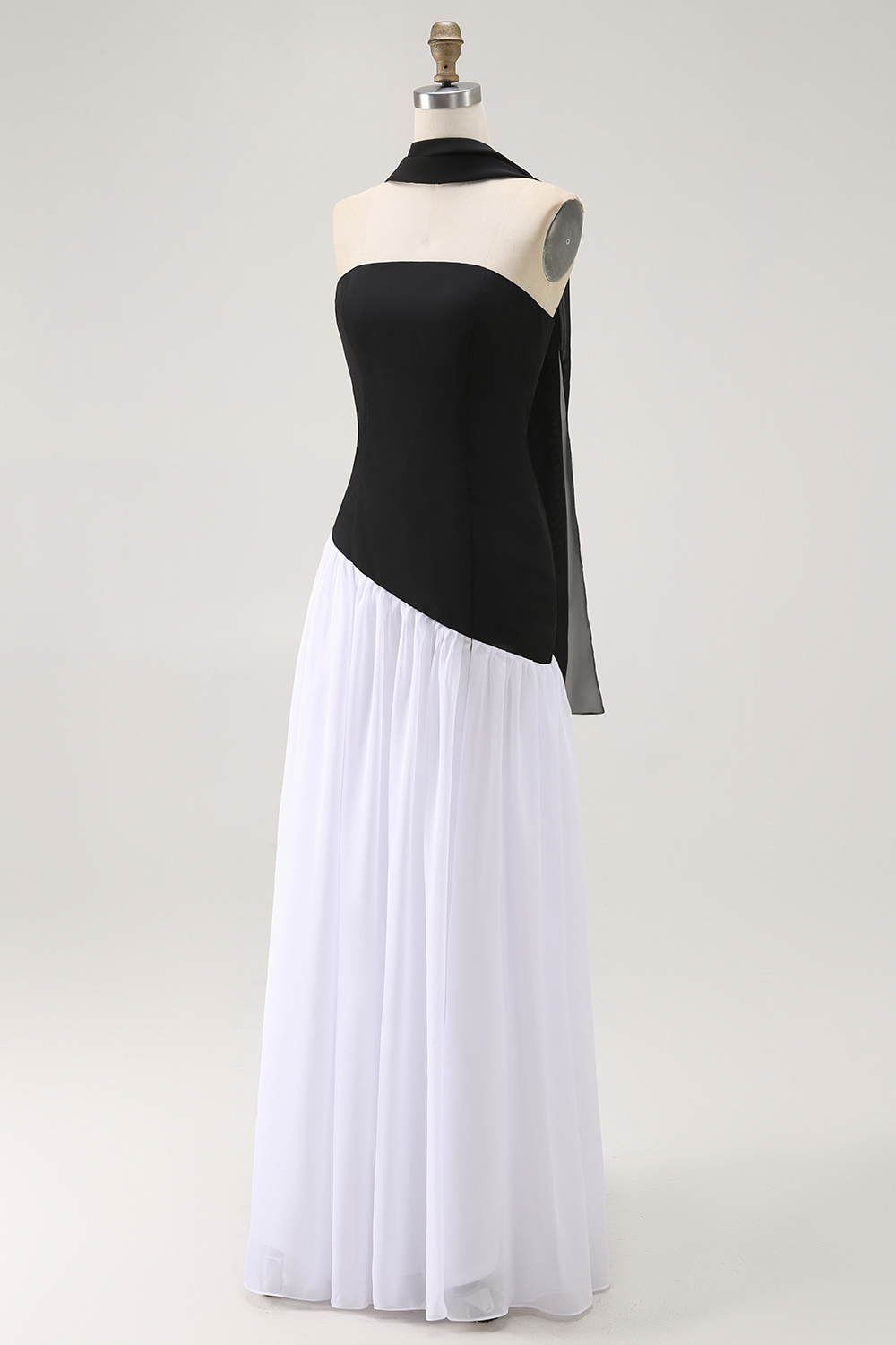 Elegant Black and White Strapless Neck Scarf Long Formal Dress with Slit