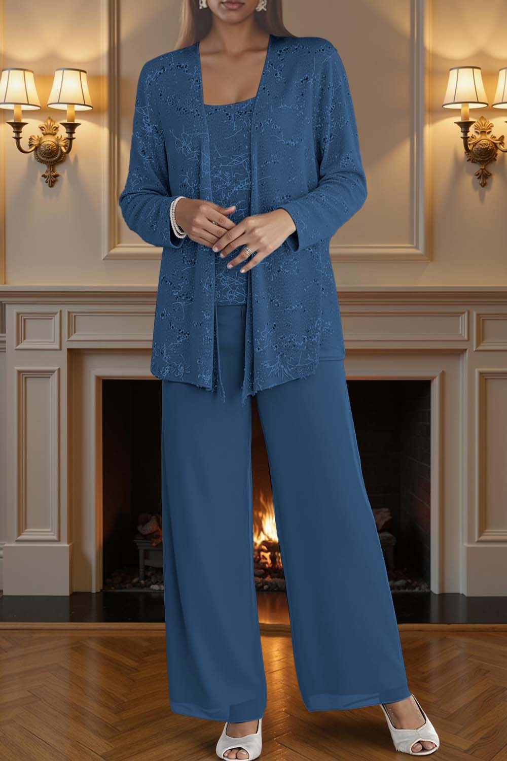 Sparkly Silver Chiffon Scoop Neck 3 Piece Mother of the Bride Pant Suits with Jacket