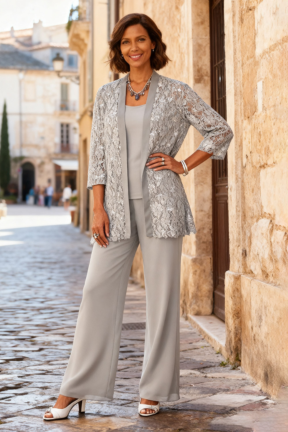 Light Grey Chiffon Round Neck 3-Piece Mother Of The Bride Pant Suits with Jacket