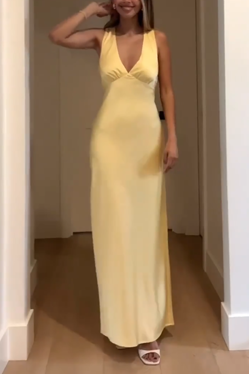 Elegant Yellow Satin Sheath Halter Backless Maxi Dress