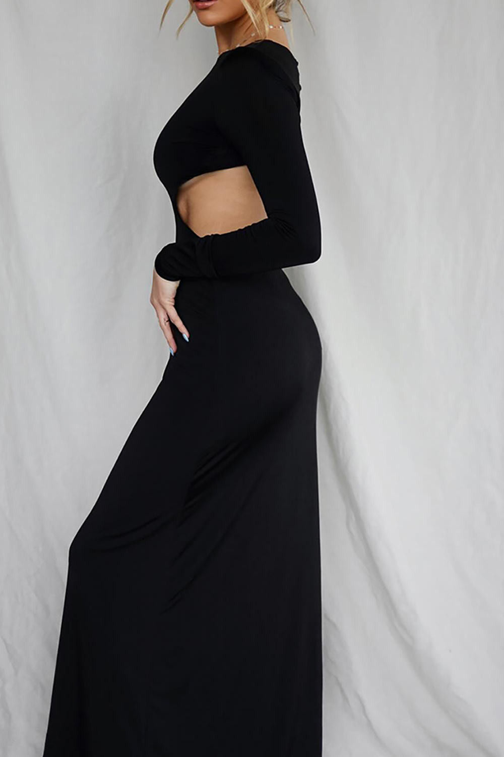 Black Mermaid Cut Out Round Neck Maxi Dress with Sleeves